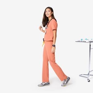 Figs Limited Edition Hot Coral Set